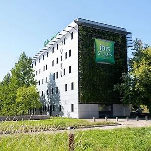https://ibis-styles-romans-valence-gare-tgv.hotels-rhonealpes.com